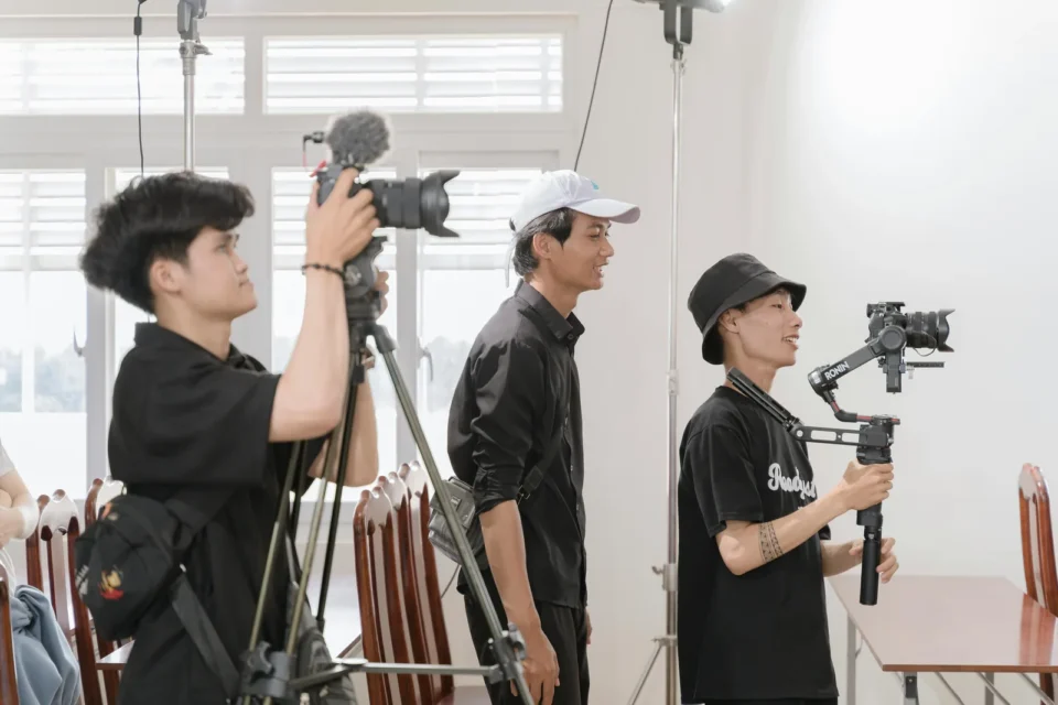 Gãy TV - nhóm content creator hài hước